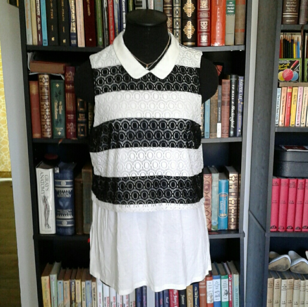 🌸 $5 Elle Black White Stripe Crochet Collared Top M